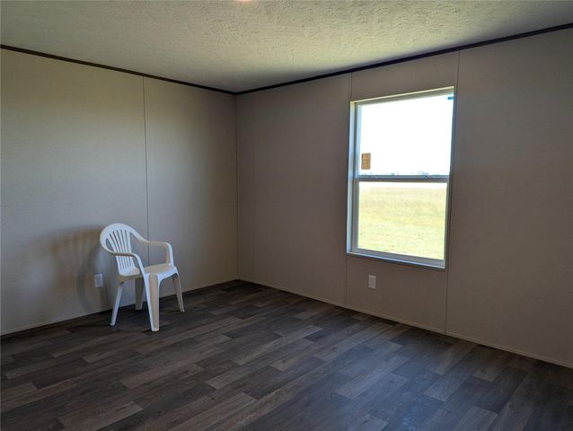 1432 County Road 382, Rosharon, TX 77583