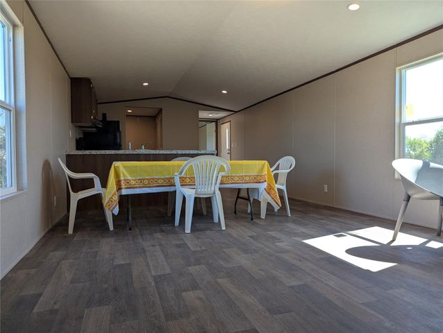 1432 County Road 382, Rosharon, TX 77583