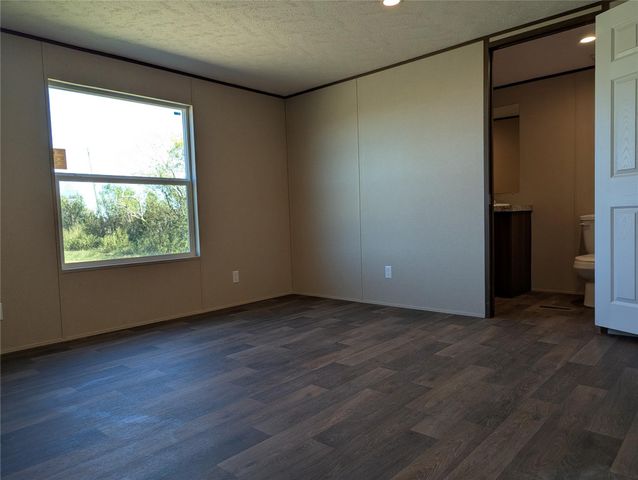 1432 County Road 382, Rosharon, TX 77583