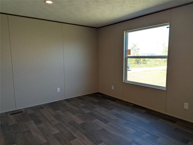 1432 County Road 382, Rosharon, TX 77583