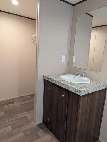 1432 County Road 382, Rosharon, TX 77583