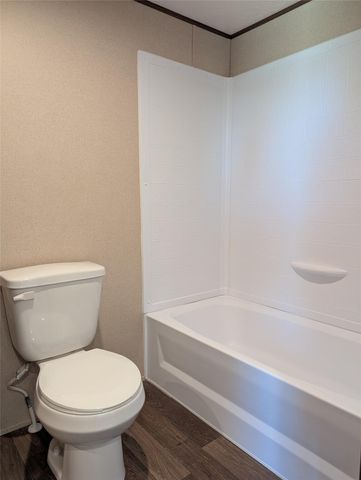 1432 County Road 382, Rosharon, TX 77583