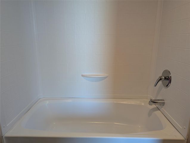 1432 County Road 382, Rosharon, TX 77583