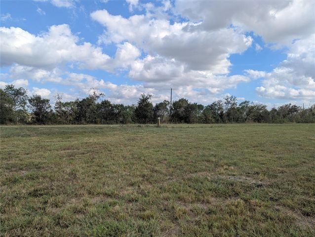 1432 County Road 382, Rosharon, TX 77583