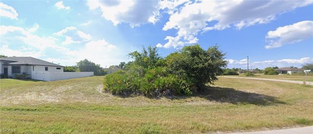 200 SW 26th PL, Cape Coral, FL 33991