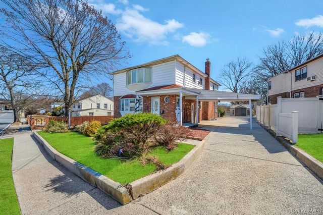 644 Broadway Road, Bethpage, NY 11714