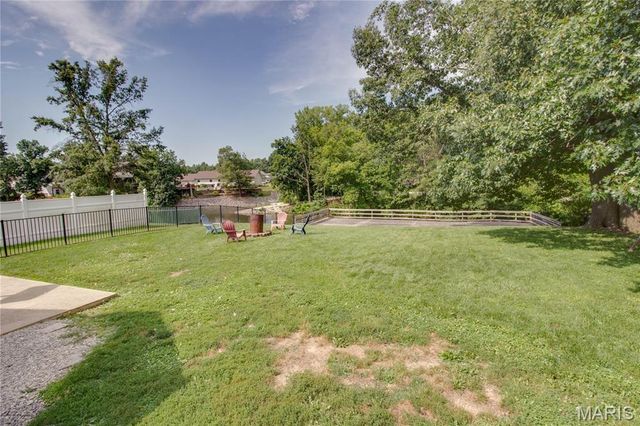 24 Islander Drive, Brighton, IL 62012