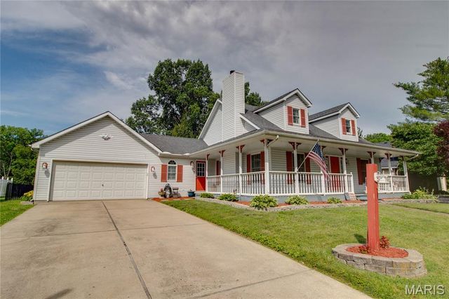24 Islander Drive, Brighton, IL 62012