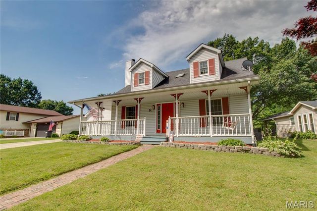 24 Islander Drive, Brighton, IL 62012