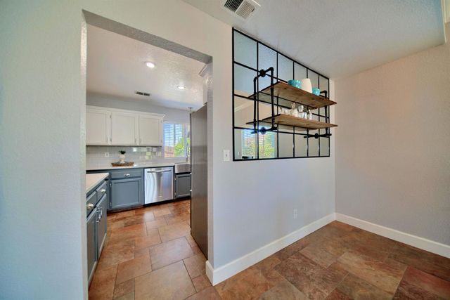 5201 Bora Ct, Salida, CA 95368