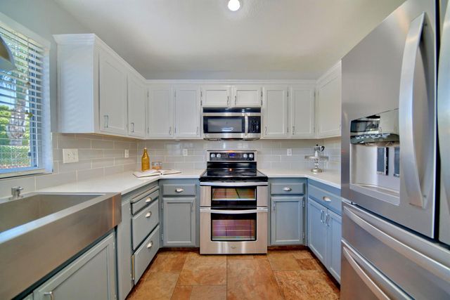5201 Bora Ct, Salida, CA 95368