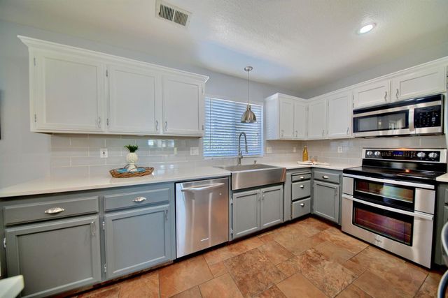 5201 Bora Ct, Salida, CA 95368