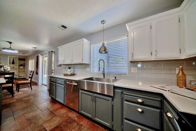 5201 Bora Ct, Salida, CA 95368