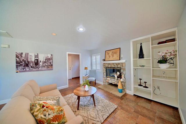 5201 Bora Ct, Salida, CA 95368