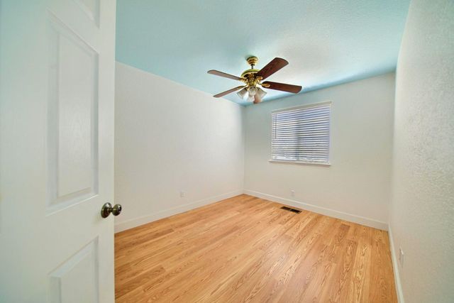 5201 Bora Ct, Salida, CA 95368