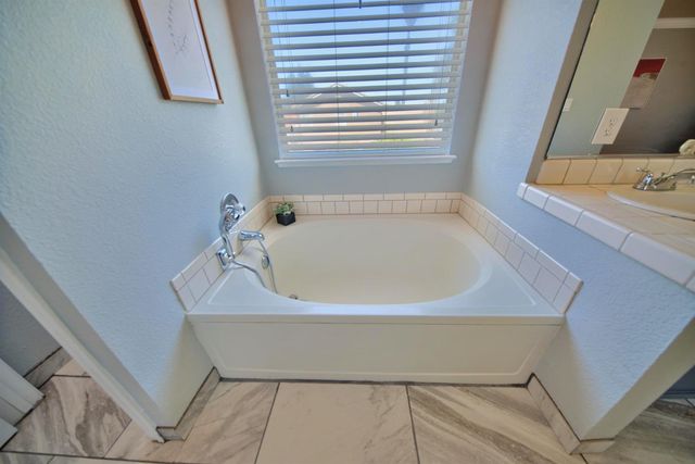 5201 Bora Ct, Salida, CA 95368