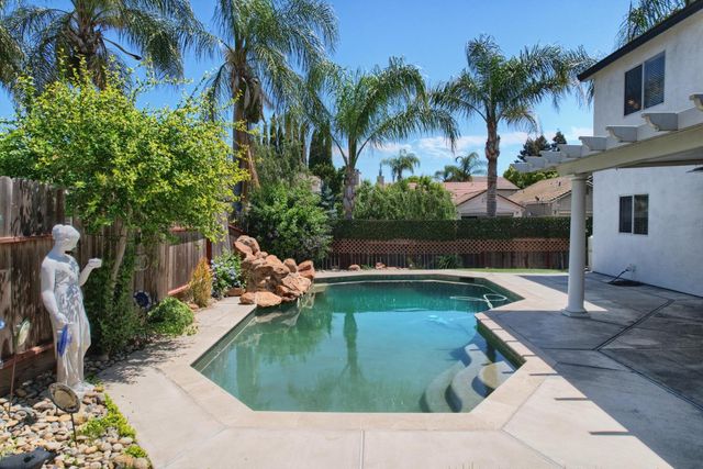 5201 Bora Ct, Salida, CA 95368