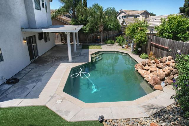 5201 Bora Ct, Salida, CA 95368