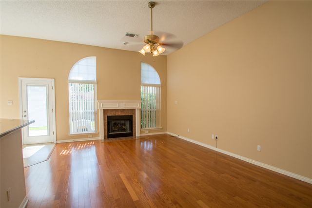 5809 Coldsworth Court, Arlington, TX 76018