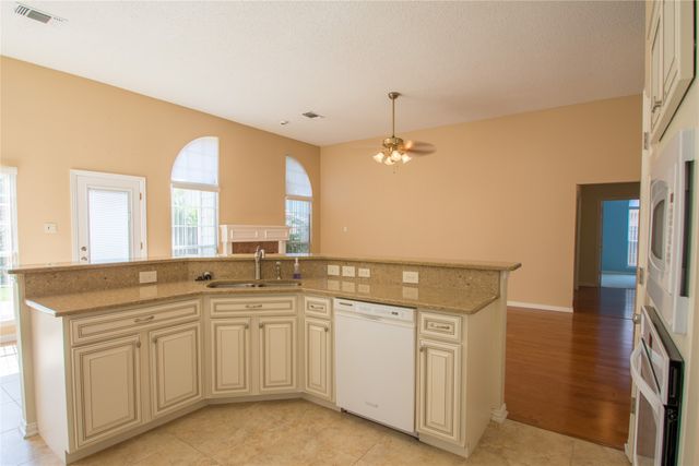 5809 Coldsworth Court, Arlington, TX 76018