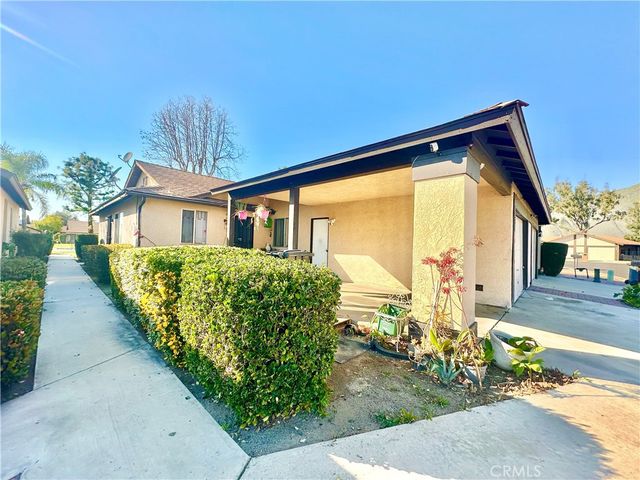 1354 Bushy Tail, San Jacinto, CA 92583