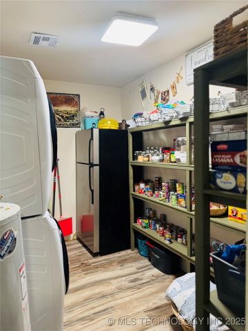 714 10th Avenue NW, Ardmore, OK 73401