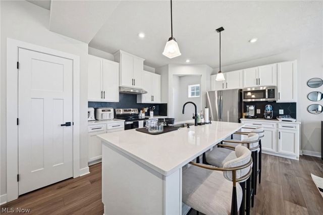 8082 Cora Court, North Ridgeville, OH 44039