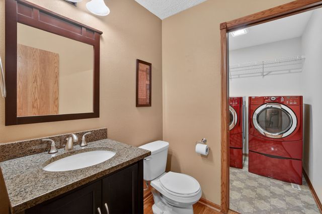 15152 Hawthorn Drive, Clive, IA 50325