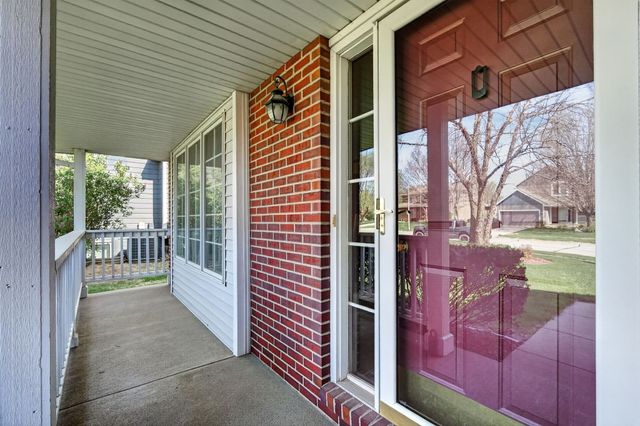 15152 Hawthorn Drive, Clive, IA 50325