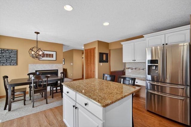15152 Hawthorn Drive, Clive, IA 50325