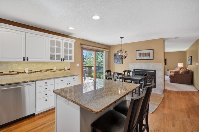 15152 Hawthorn Drive, Clive, IA 50325