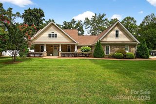 3020 Ridge Road, Charlotte, NC 28269