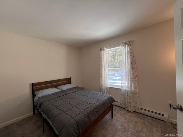 26 Summit Drive, Barryville, NY 12719