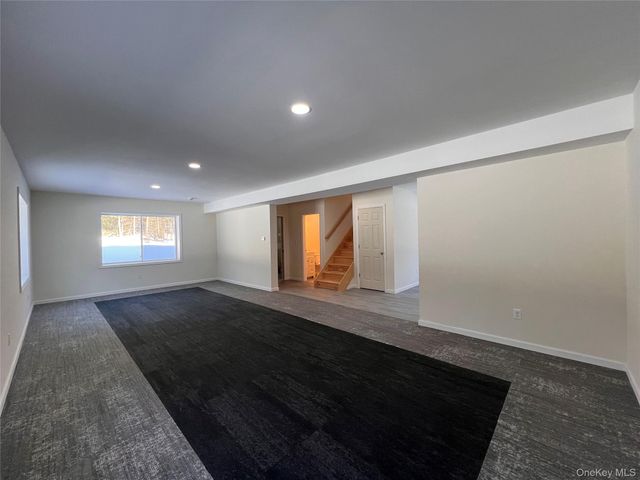 26 Summit Drive, Barryville, NY 12719