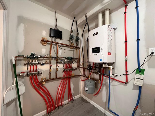 26 Summit Drive, Barryville, NY 12719