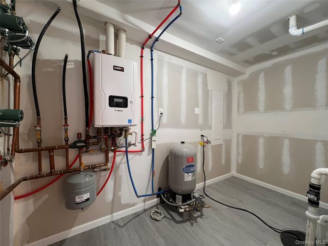 26 Summit Drive, Barryville, NY 12719