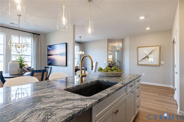 374 Bayberry Ln, Zion Crossroads, VA 22942