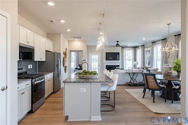 374 Bayberry Ln, Zion Crossroads, VA 22942
