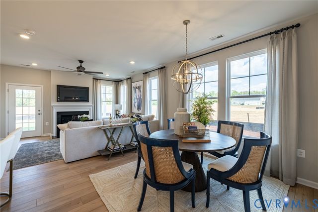 374 Bayberry Ln, Zion Crossroads, VA 22942