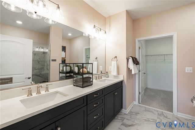 374 Bayberry Ln, Zion Crossroads, VA 22942