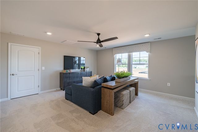 374 Bayberry Ln, Zion Crossroads, VA 22942