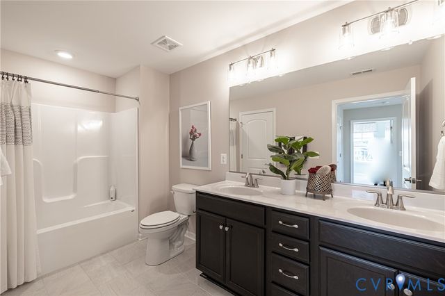 374 Bayberry Ln, Zion Crossroads, VA 22942