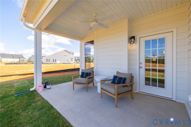 374 Bayberry Ln, Zion Crossroads, VA 22942