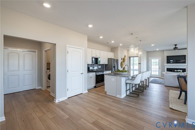 374 Bayberry Ln, Zion Crossroads, VA 22942