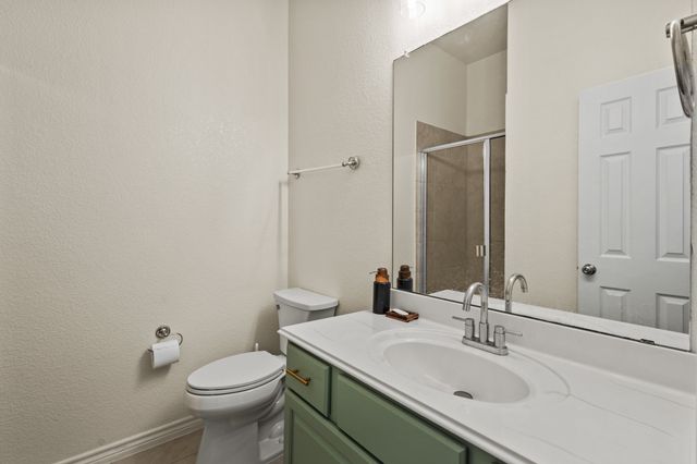 417 Burberry, Grand Prairie, TX 75052