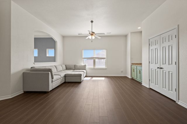 417 Burberry, Grand Prairie, TX 75052