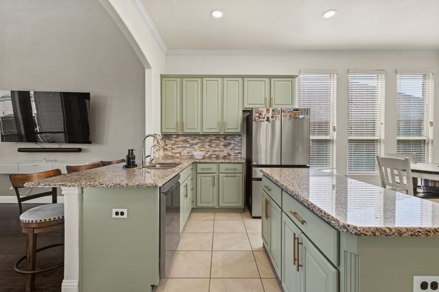 417 Burberry, Grand Prairie, TX 75052