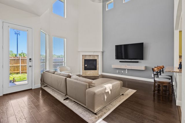 417 Burberry, Grand Prairie, TX 75052