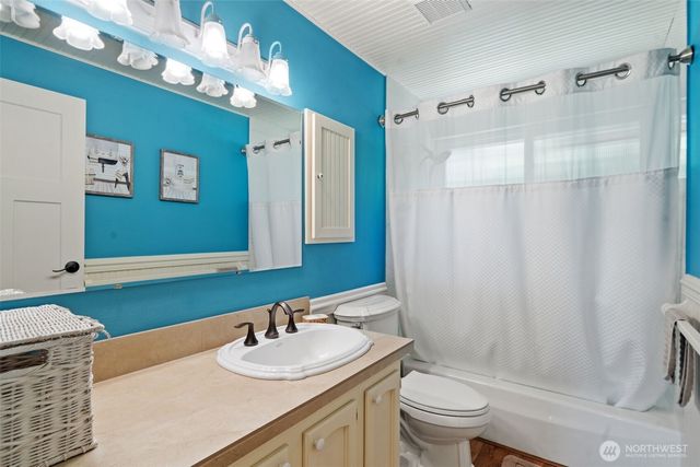 8101 Mcintyre Lane NE, Bremerton, WA 98311