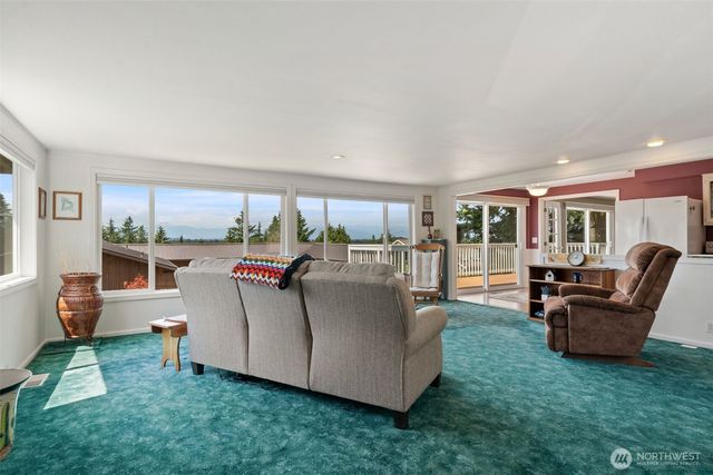 8101 Mcintyre Lane NE, Bremerton, WA 98311